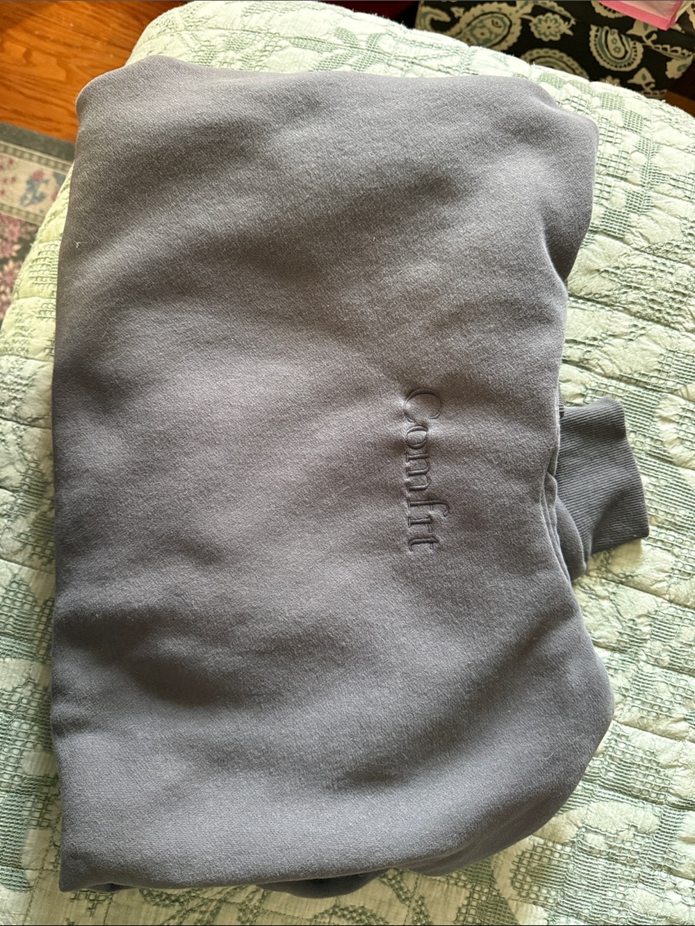 Court Embroidered Gray Women's Crewneck Sweatshirt